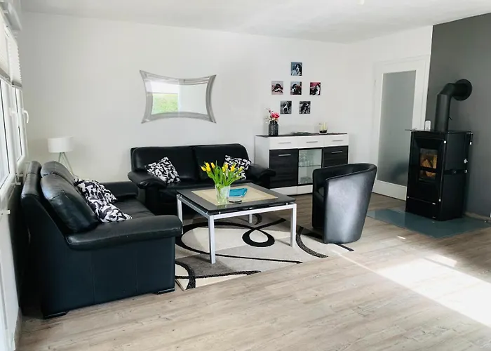 Modernes Rhombushaus Im Naturparadies Sauerland *